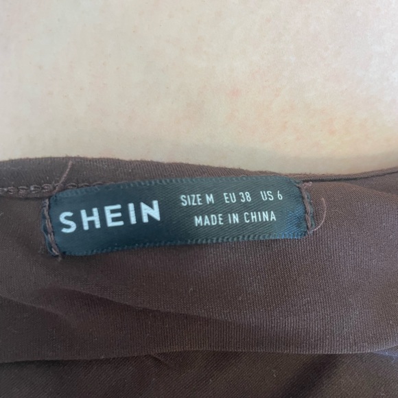 bundle of two crop tops - Picture 7 of 7